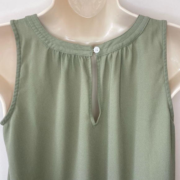Loft Outlet | Olive Sleeveless Blouse | Size XS - Picture 4 of 6